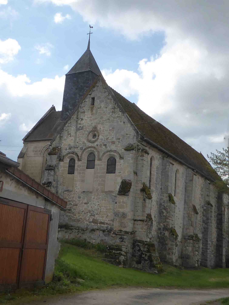 Vers l'église - Sommelans