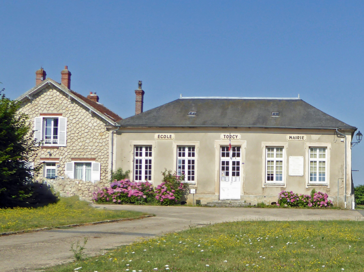 La mairie école - Torcy-en-Valois