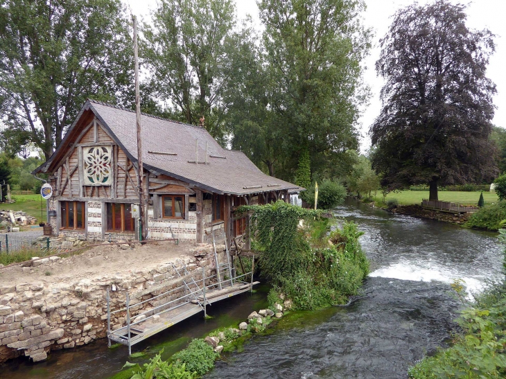 Halte sur le chemin de Saint Jacques de Compostelle - Tugny-et-Pont