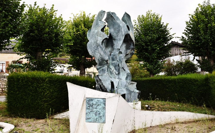 Sculpture - Vailly-sur-Aisne