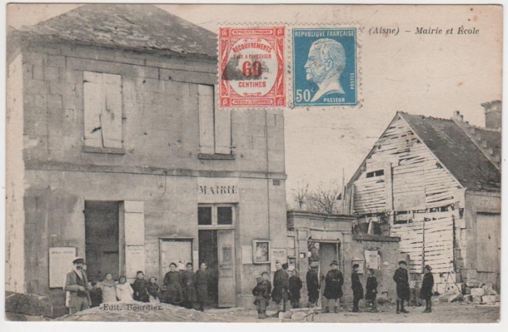 Eglise et mairie entre 1900 et 1915 - Vasseny