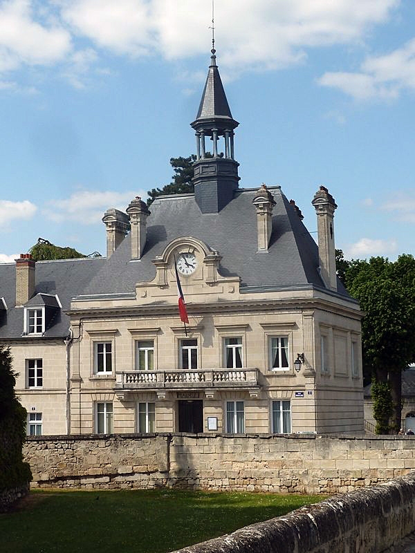 L'hôtel de ville - Vic-sur-Aisne