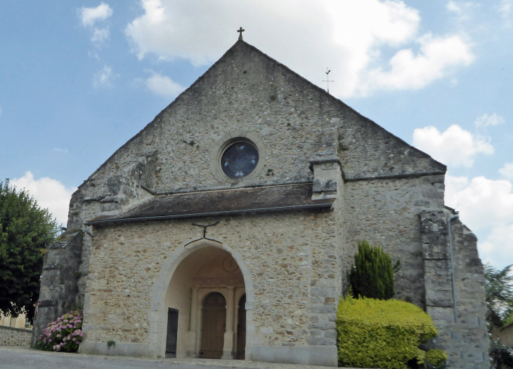 L'entrée de l'église - Viels-Maisons