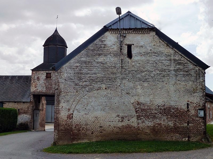 Ferme avec pigeonnier - Vincy-Reuil-et-Magny