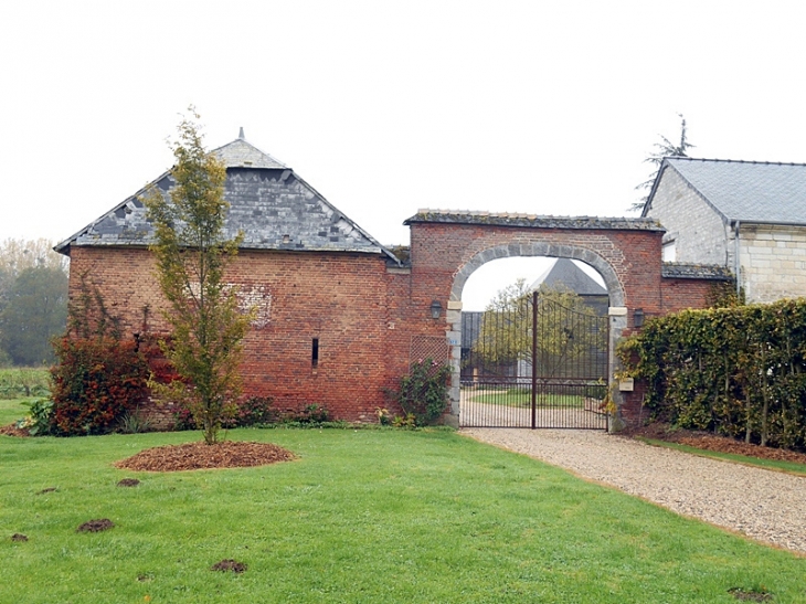 Porche de maison - Vincy-Reuil-et-Magny