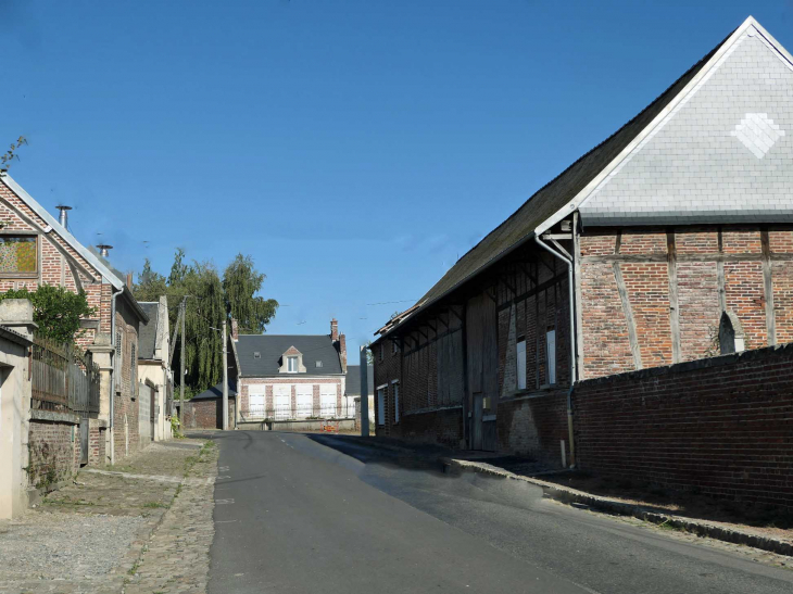 Une rue du village - Appilly