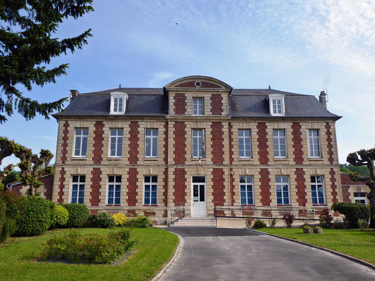 La mairie dans le château - Arsy