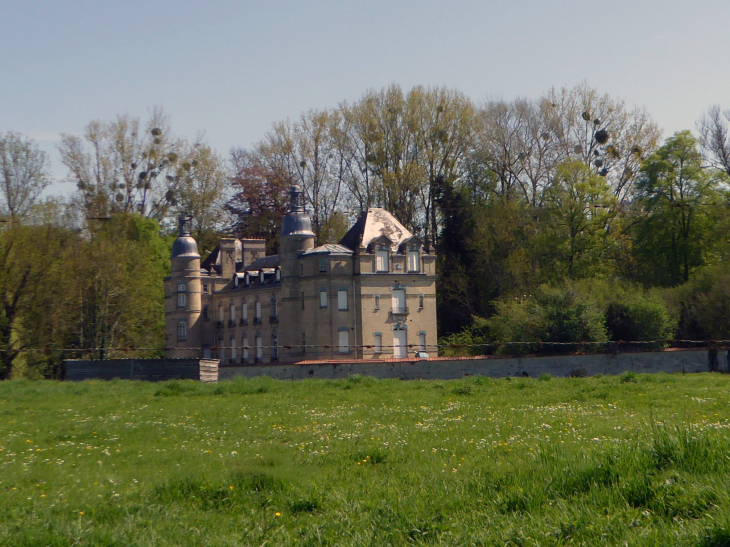 Le château - Auger-Saint-Vincent