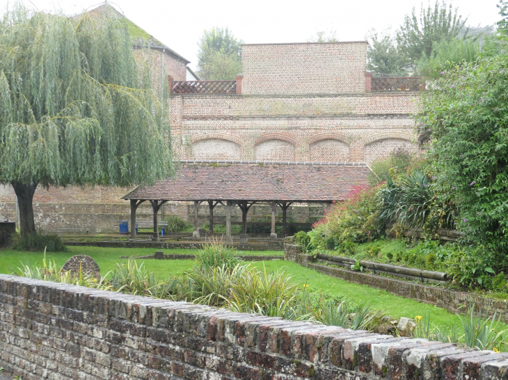 Le lavoir - Auneuil