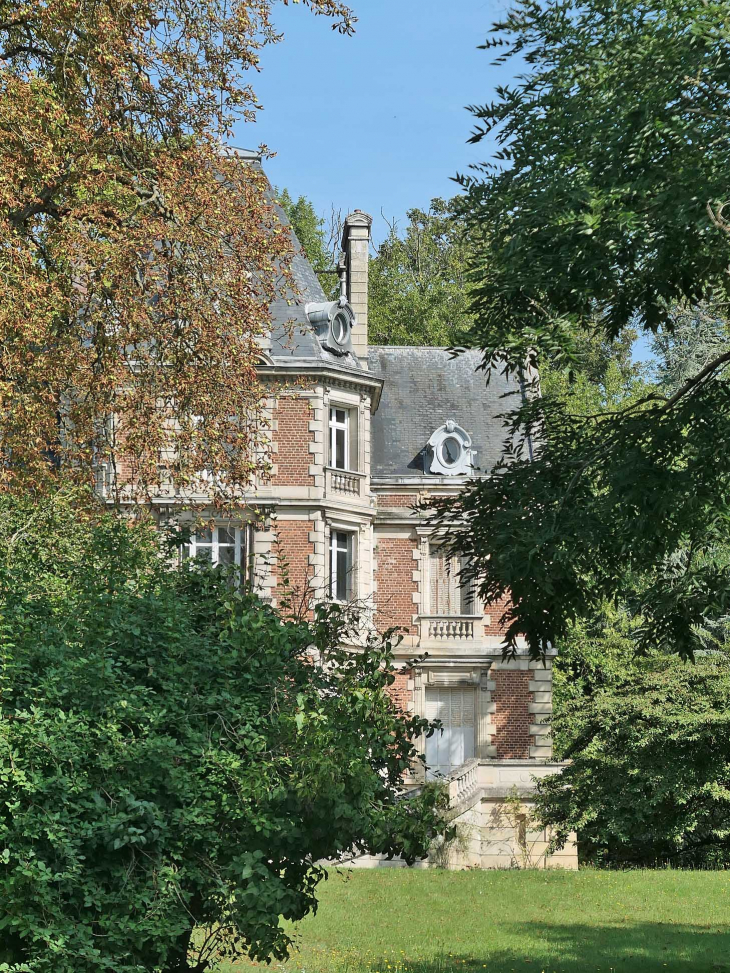 Le château - Babœuf