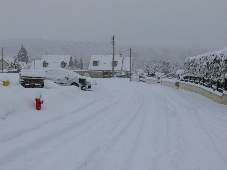 Décembre sous la neige - Bailleval