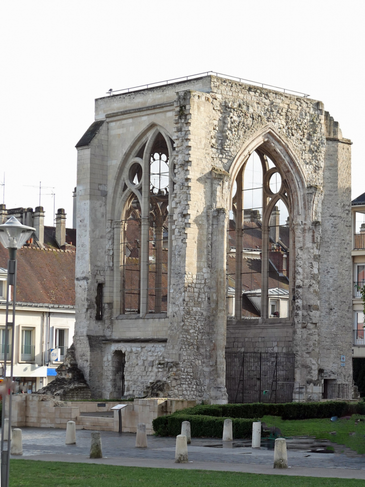 Le choeur vestige de la collégiale Saint Barthélémy - Beauvais