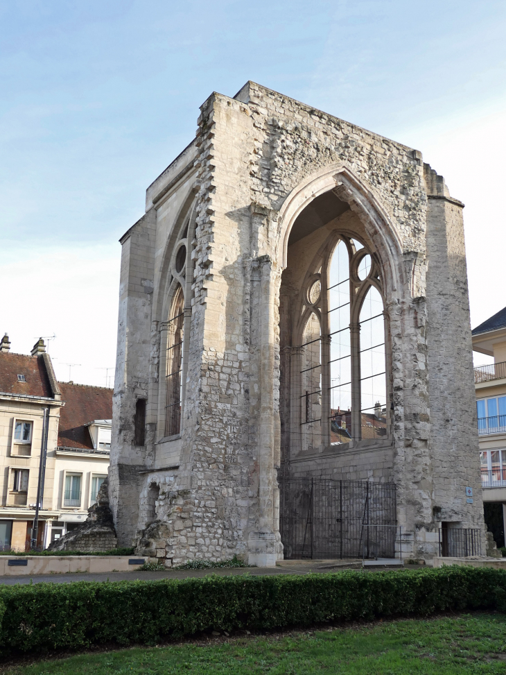 Le choeur vestige de la collégiale Saint Barthélémy - Beauvais