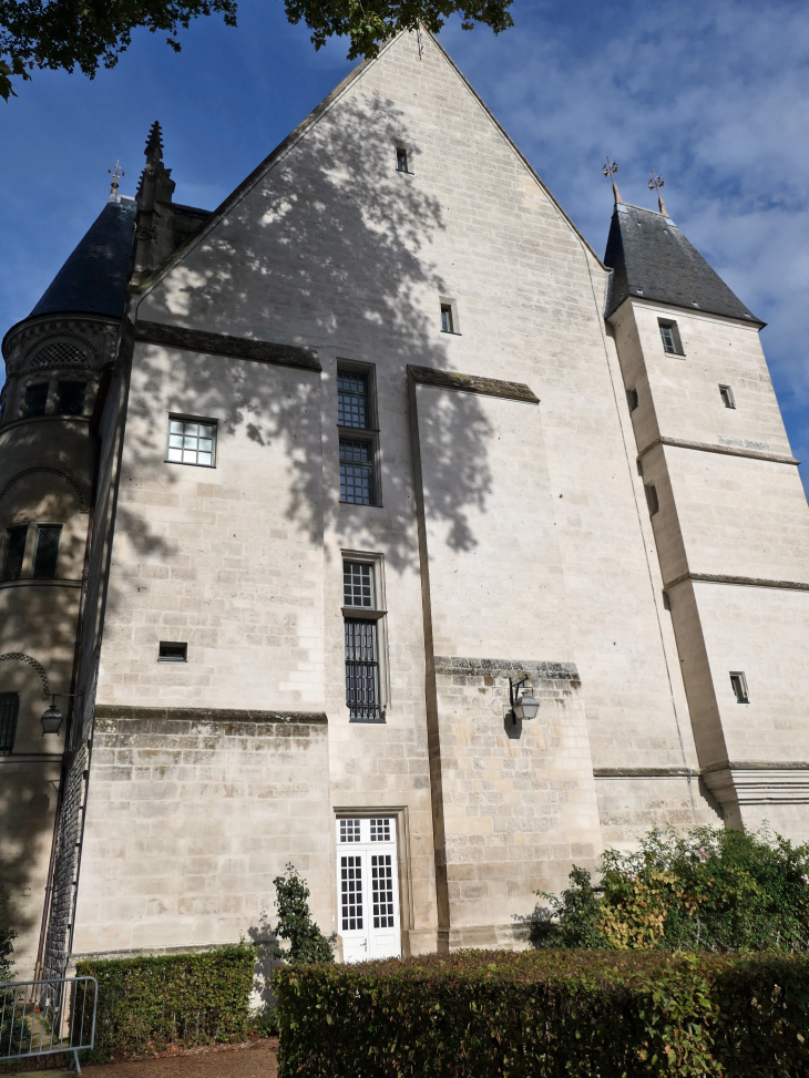 Le palais épiscopal mudée départemental de l'Oise MUDO - Beauvais