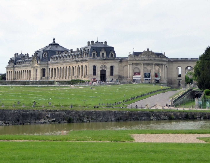 Les Grandes Ecuries vues du château - Chantilly