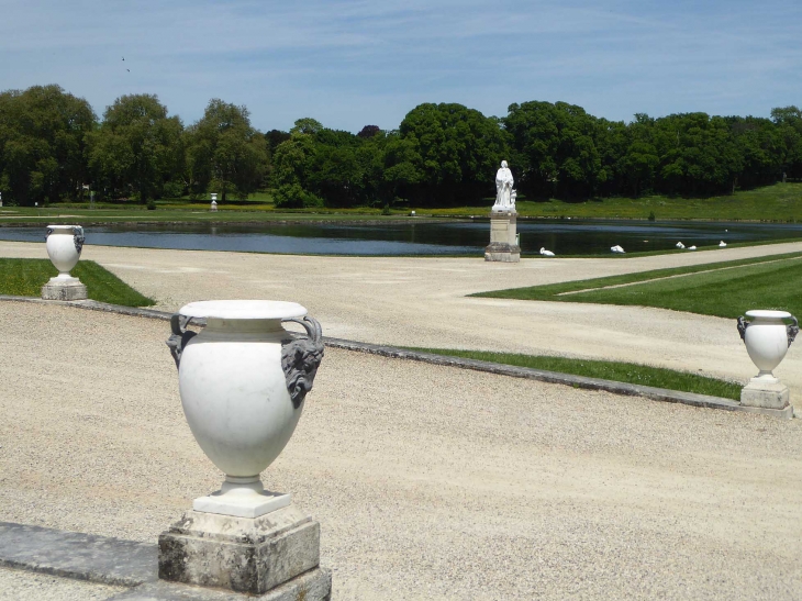 Les bassins du parc du château - Chantilly