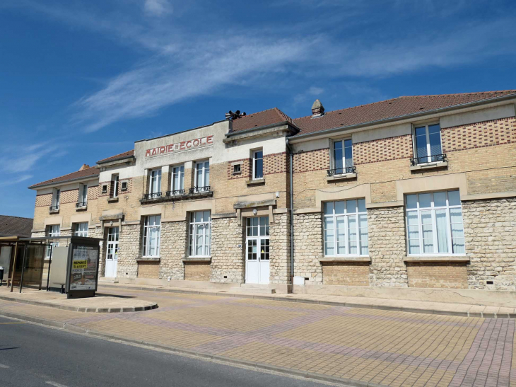 Les écoles ancienne mairie - Clairoix