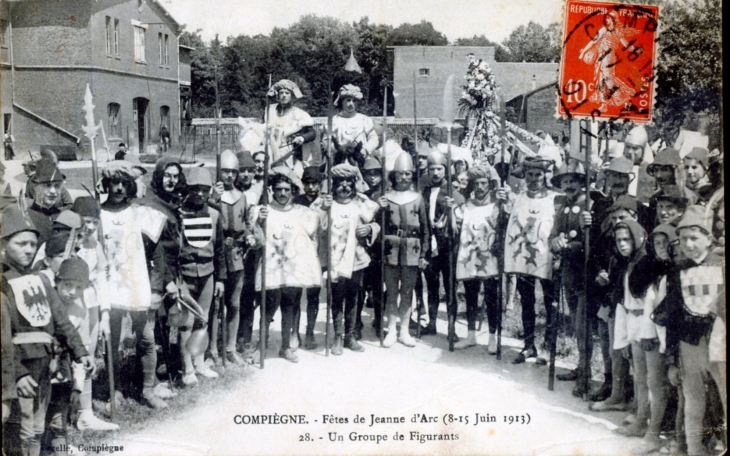 Fêtes de Jeanne d'Arc (8-15 juin 1913) - Un groupe de figurant (carte postale ancienne). - Compiègne