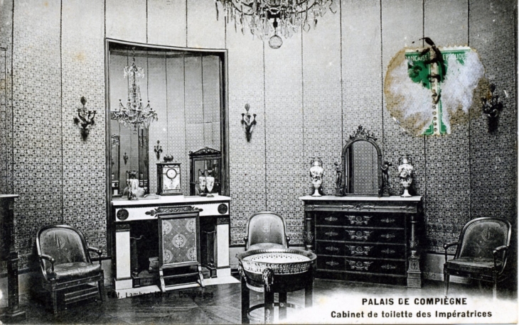 Palais de Compiègne - Cabinet de toilette des Impératrices, vers 1914 (carte postale ancienne).