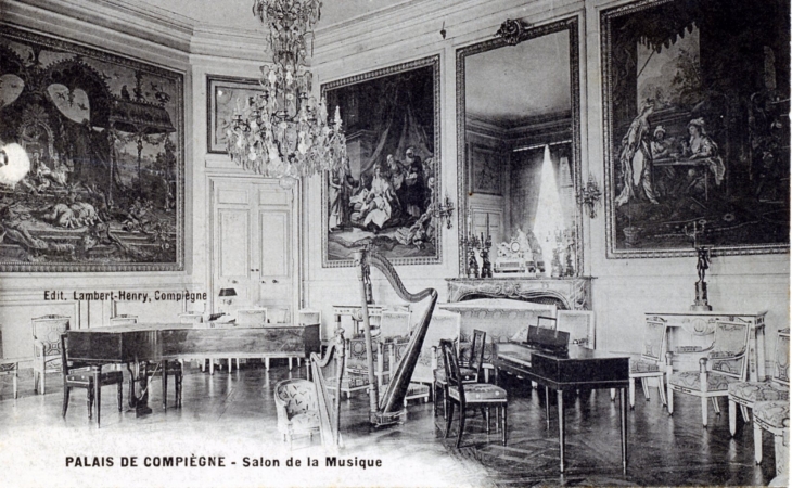 Palais de Compiègne - Salon de la Musique, vers 1914 (carte postale ancienne).