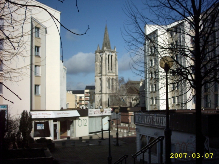 Place Saint Médard à Creil