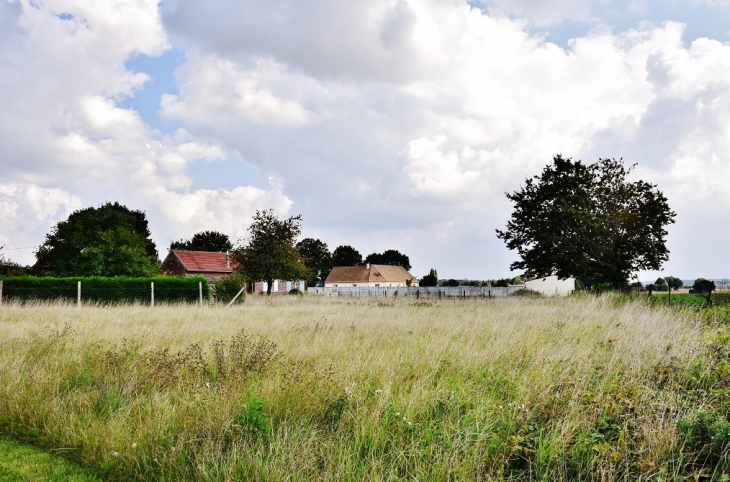 Le Village - Écuvilly