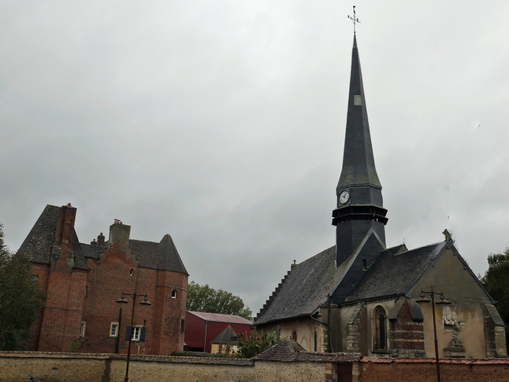 L'église et le château - Éragny-sur-Epte