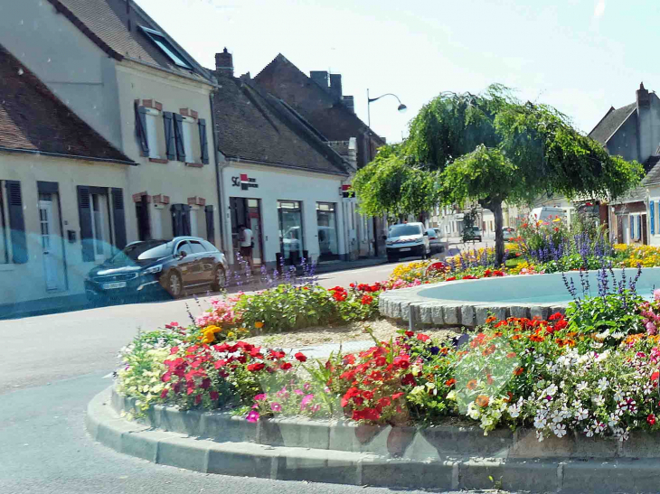 Dans la ville - Estrées-Saint-Denis