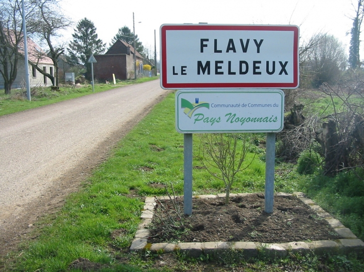 Entrée du village par la rue St nicolas - Flavy-le-Meldeux