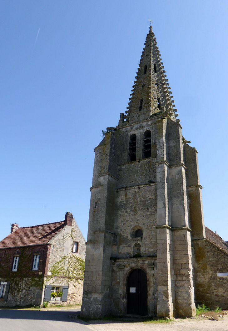 Fresnoy : l'église - Fresnoy-le-Luat