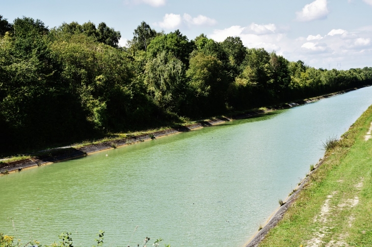 Le Canal-du-Nord - Frétoy-le-Château