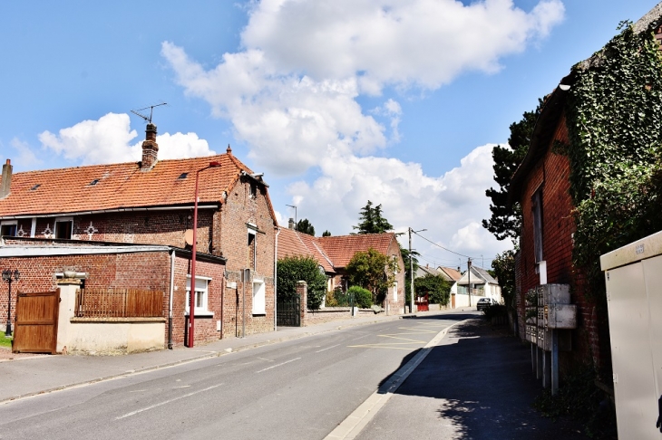 Le Village - Frétoy-le-Château