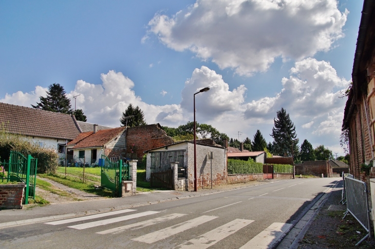 Le Village - Frétoy-le-Château