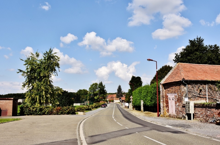 Le Village - Frétoy-le-Château