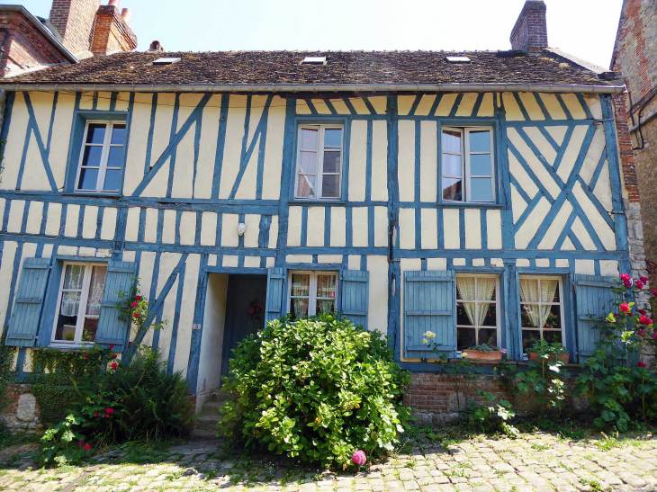 Rue Henri le Sidaner : maison bleue - Gerberoy