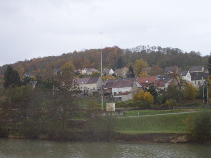 Vue du pont vers le sud - Janville