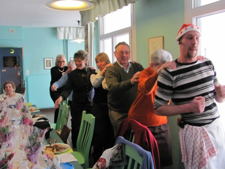 Repas de Noël au RPA du Coudray-St-Germer - Le Coudray-Saint-Germer