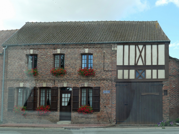 Maison dans le village - Le Plessier-sur-Bulles