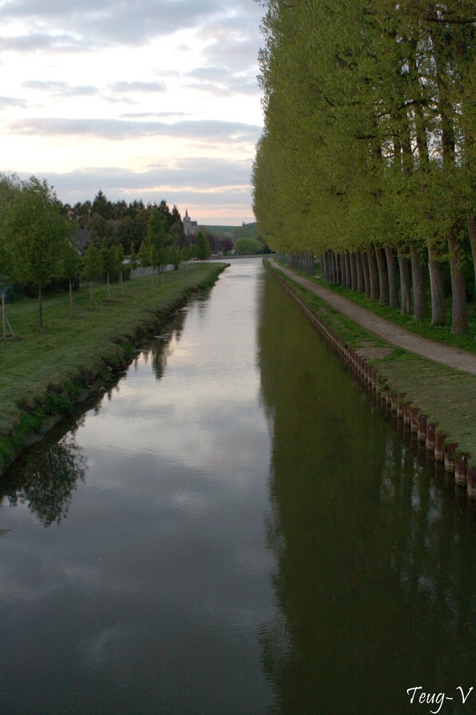 Mareuil-sur-Ourcq Vue du canal