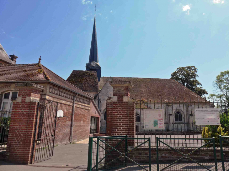 Vers l'église - Monchy-Humières