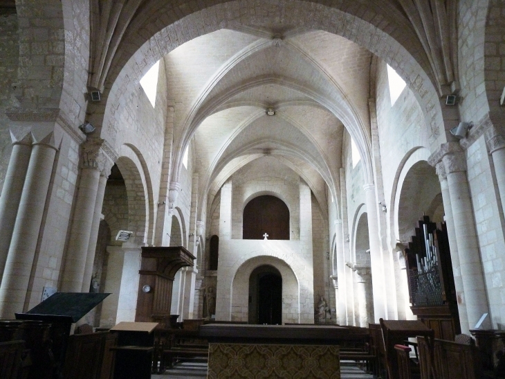 Dans l'église Notre Dame - Morienval