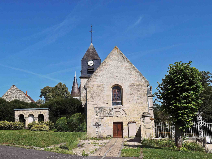 L'église et le château - Neufvy-sur-Aronde