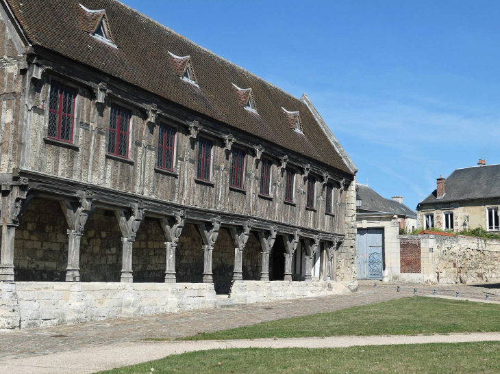 La bibliothèque du châpitre - Noyon