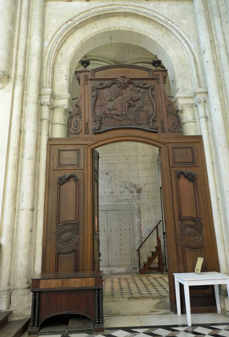 Cathédrale Notre Dame : porte du choeur - Noyon