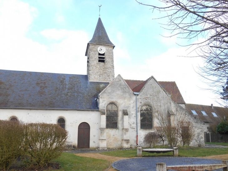 L'église - Péroy-les-Gombries