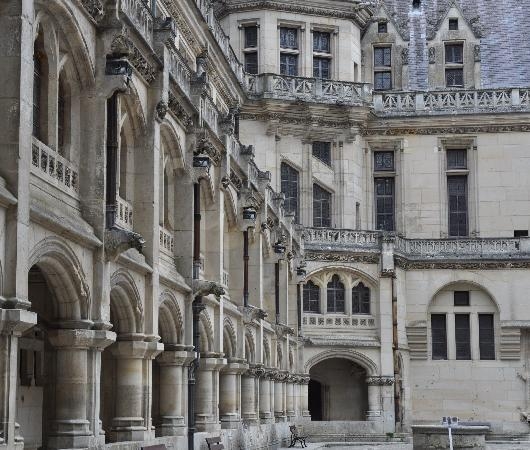 La cour intérieur du Château - Pierrefonds