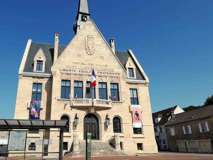 L'hôtel de ville - Pont-Sainte-Maxence