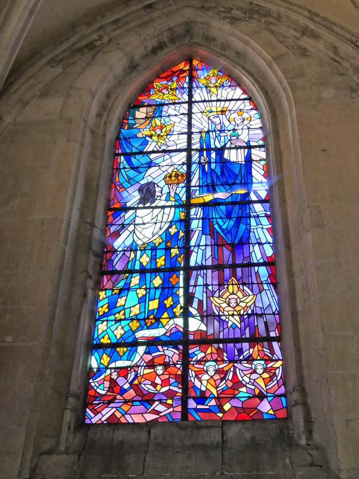 Vitrail  1930 de l'église Saint Louis  - Ressons-sur-Matz