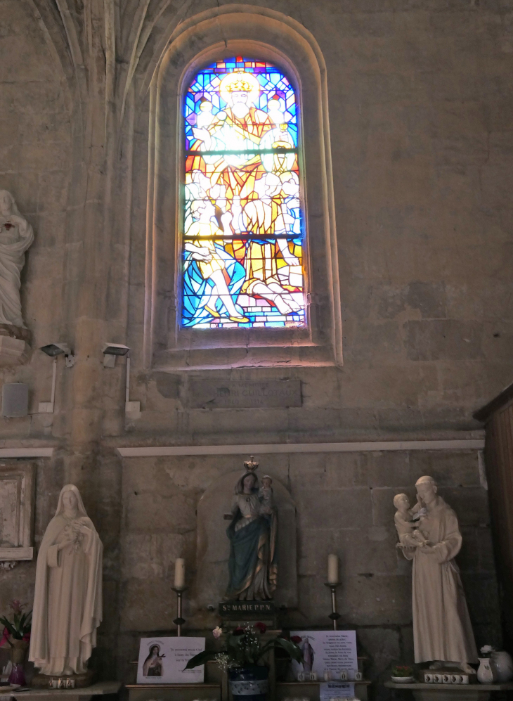 Vitrail  1930 de l'église Saint Louis  - Ressons-sur-Matz