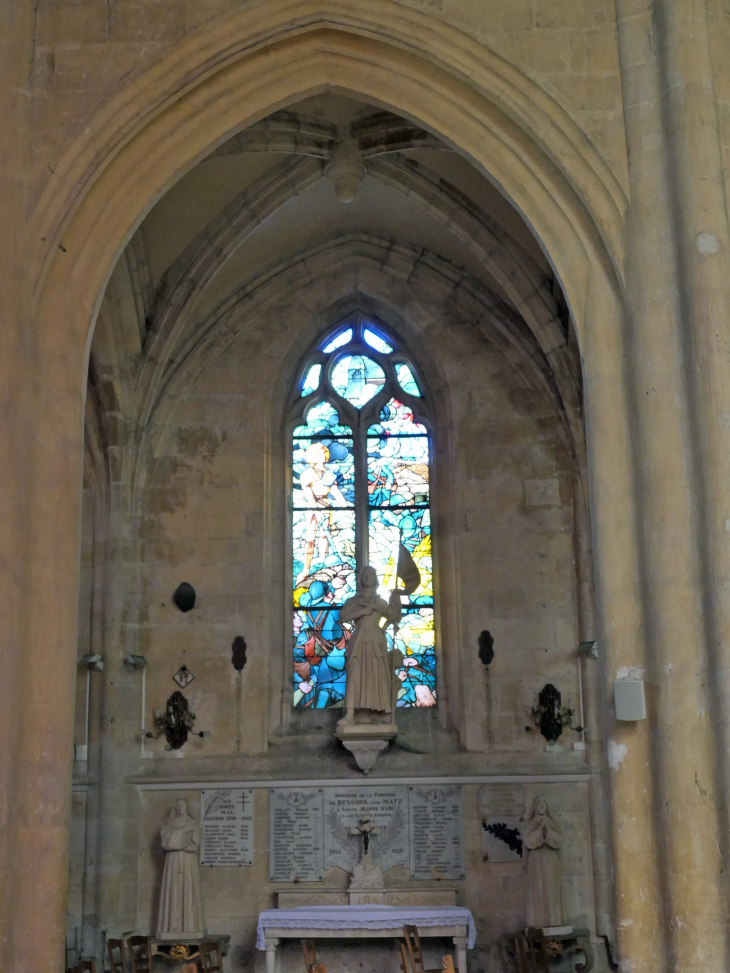 Eglise Saint Louis : hommage à Jeanne d'Arc et aux morts de la guerre 14-18 - Ressons-sur-Matz